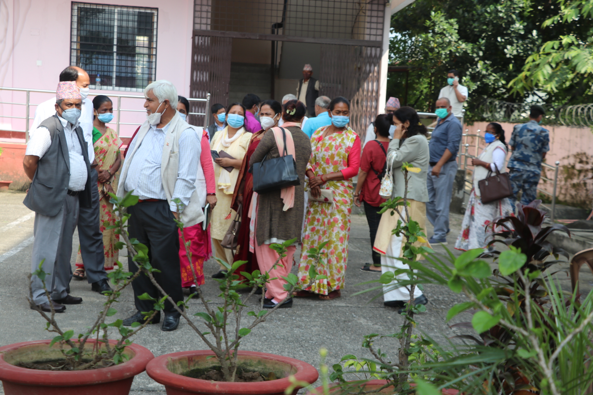 ह्विप जारी गरेर भए पनि सरकारको प्रस्ताव पास गर्ने नेकपाको निर्णय